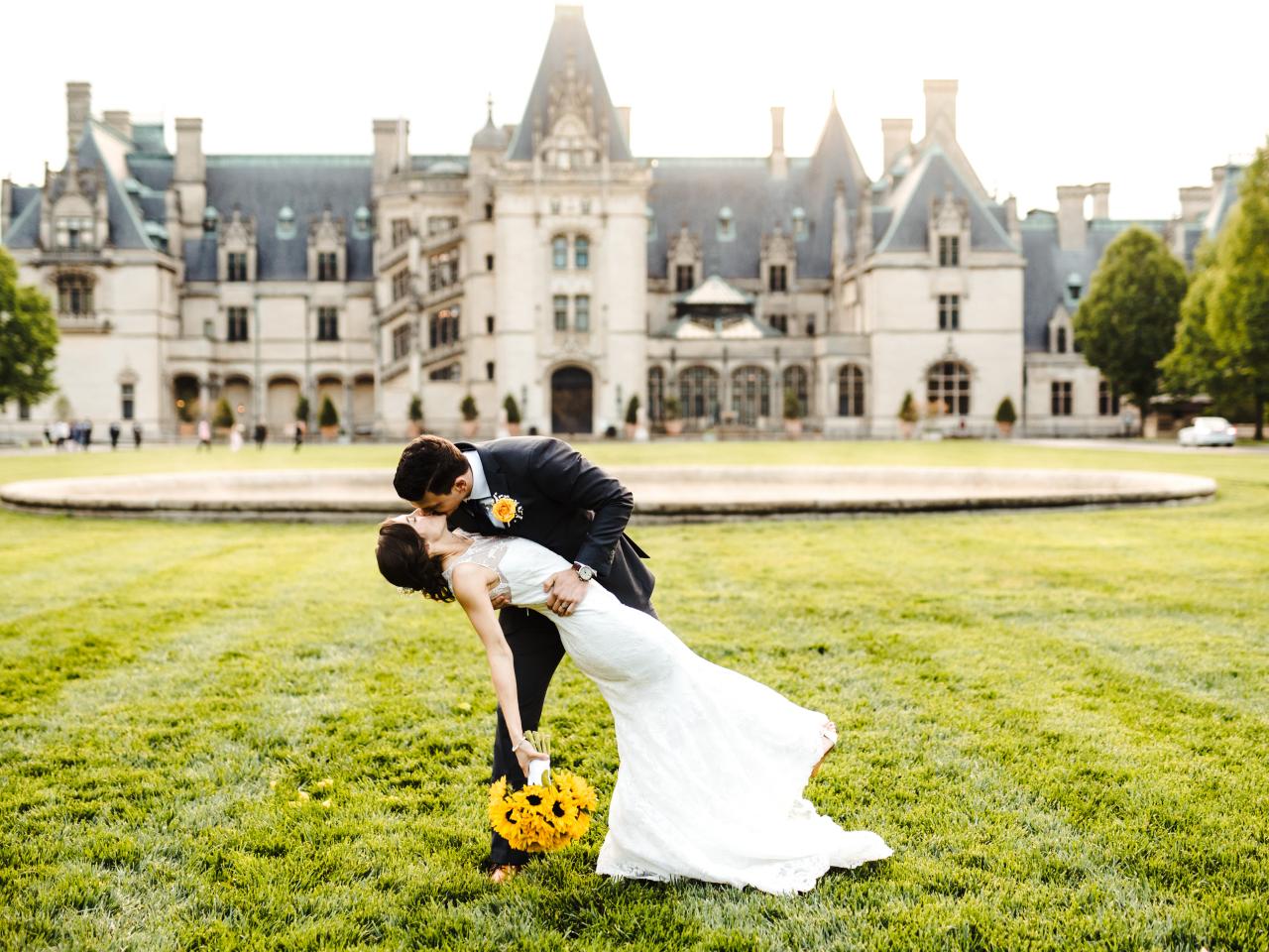 What to wear to a castle wedding online